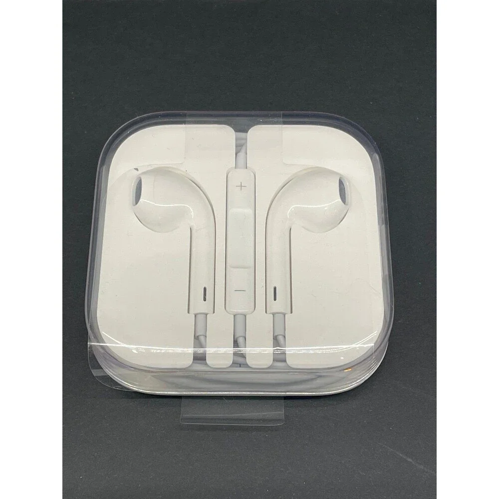 Authentic Apple EarPods Wired Headphones In Ear Earbuds with Remote White